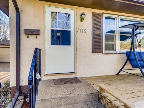 7119 Cloman Ave, South Saint Paul, MN 55076-2611