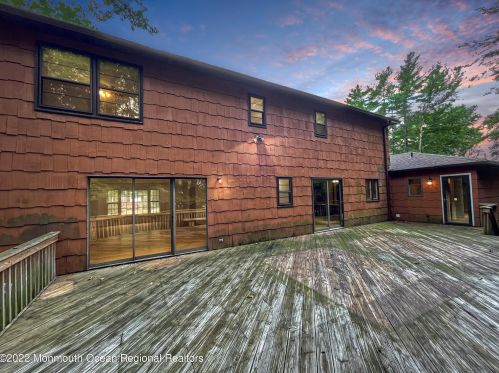 28 Vista Dr, Morganville, NJ 07751-1630