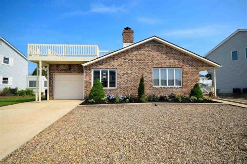 5205 Sea Spray Rd, Brigantine City, NJ 08203-1117