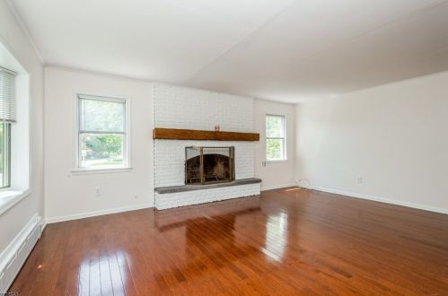 19 Dayton Cres, Bernardsville NJ  07924-2742 exterior