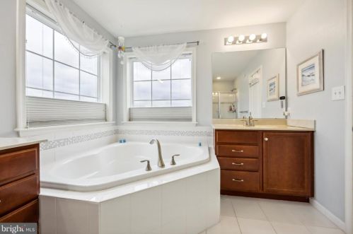 3524 Muirwood Dr, Newtown Square PA  19073 exterior