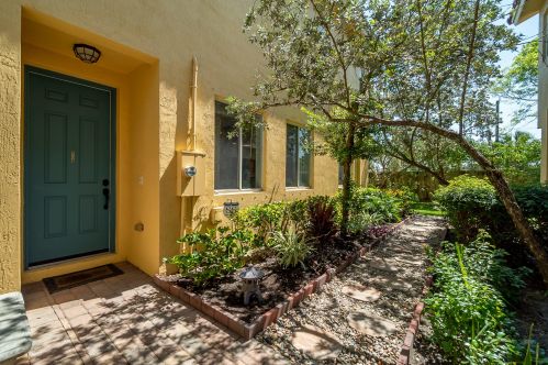 3208 Mirella Dr, West Palm Beach, FL 33404-1858