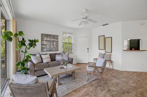 3755 Fieldstone Blvd, Naples, FL 34109-0736