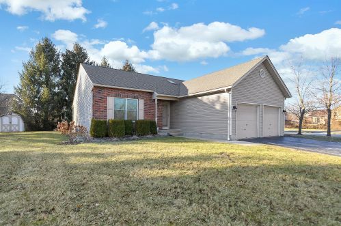 3537 Juniper St, Darbydale, OH 43123-9247