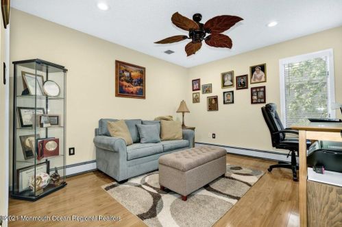 98 Jib Ln, Bricktown NJ  08723-6747 exterior