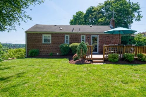 223 Forliview Rd, Glenshaw, PA 15116-1821
