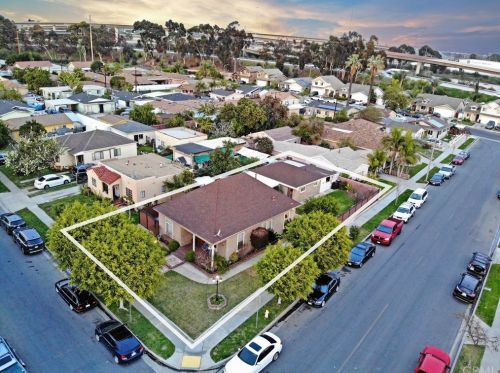 12156 Louise Ave, Lynwood CA  90262-3922 exterior