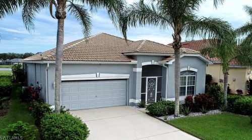 2044 Oxford Ridge Cir, Lehigh Acres, FL 33973-6041