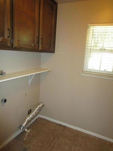 1931 San Gabriel Ave, Clovis CA  93611-4124 exterior
