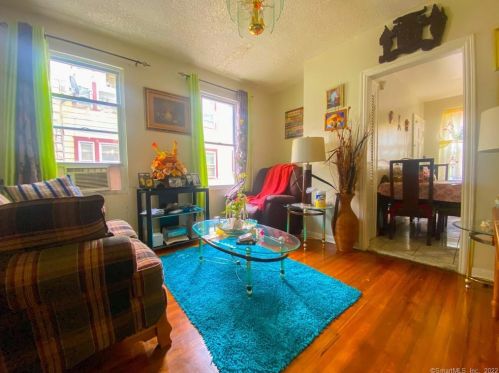 48 Beardsley Park Ter, Bridgeport, CT 06610-1730