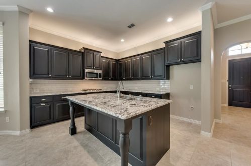 3605 Helm Ln, Denton TX  76210-8482 exterior