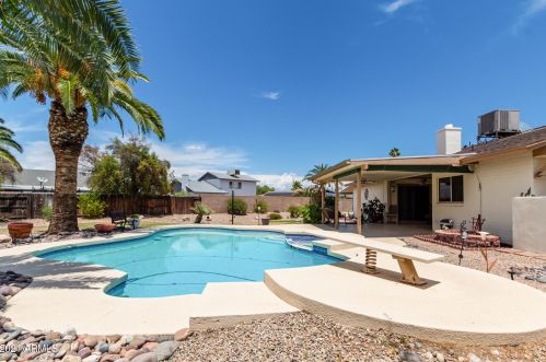17604 36th Ln, Glendale, AZ 85308-3205