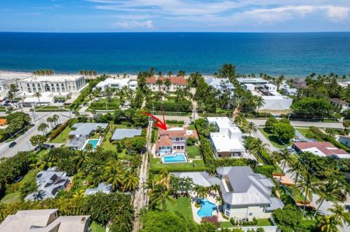 6260 Ocean Blvd, Boynton Beach FL  33435-5212 exterior