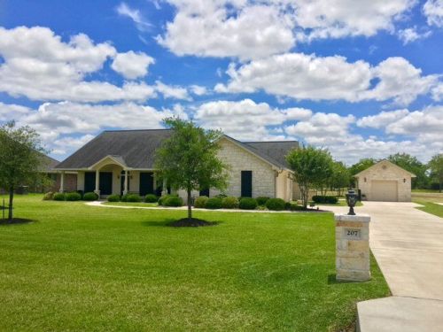 207 Wellspring Blvd, Victoria, TX 77904-5225