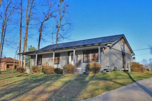68 Woodland Dr, Ingle, KY 42544-8807