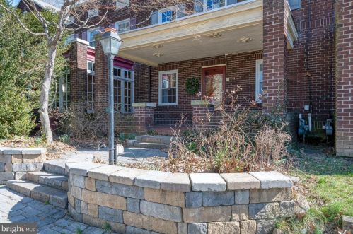 19 President Ave, Lancaster PA  17603-3122 exterior