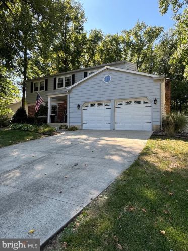 301 St David Dr, Mount Laurel, NJ 08054-2907