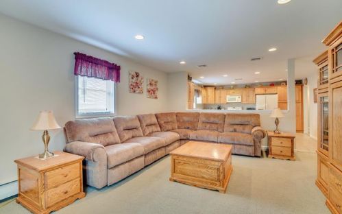 27 Forshee St, Monroe, NY 10950-4102