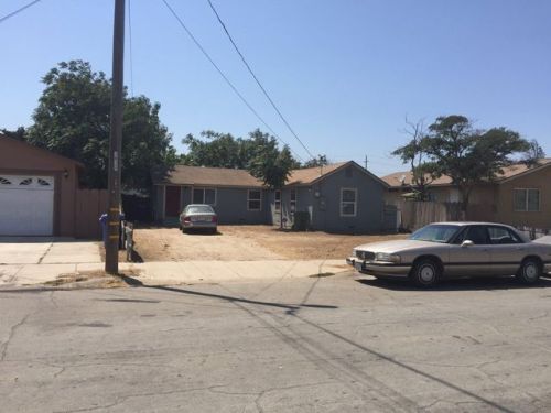 139 5th St, Greenfield, CA 93927-5706