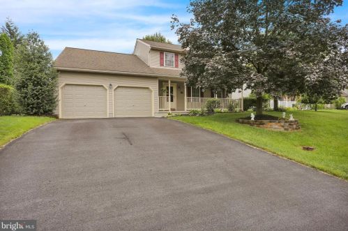 339 Cactus Rd, Blandon, PA 19510-9601