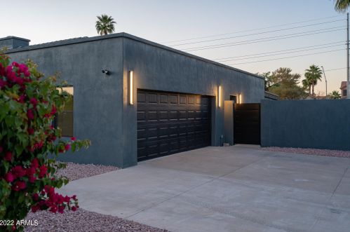 7702 Villa Theresa Dr, Glendale AZ 85308-8092 exterior