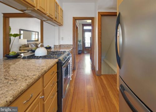 1409 A St, Washington DC 20003-1523 exterior