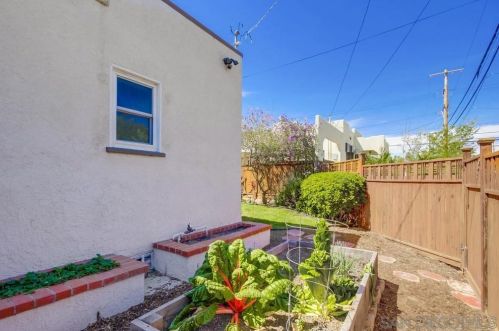 3082 Juniper St, San Diego CA 92104-5624 exterior