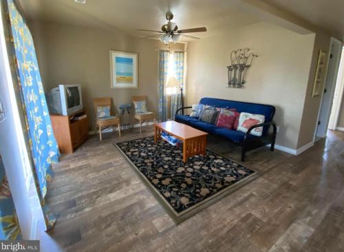 805 Bay Shore Dr, Milton DE  19968-9593 exterior