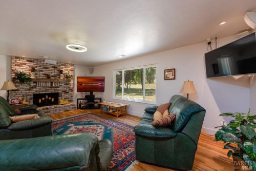 1601 Boonville Rd, Ukiah, CA 95482-8807