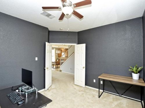 10208 Beard Ave, Austin TX 78748-3956 exterior