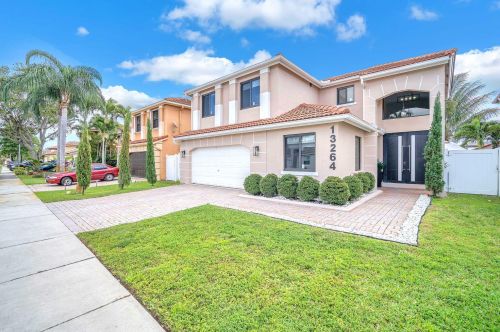 13264 49th Ct, Hollywood, FL 33027-5537