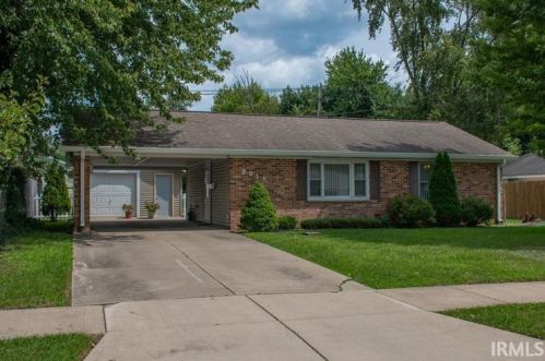 2818 Normandy Dr, Mishawaka, IN 46545-3906
