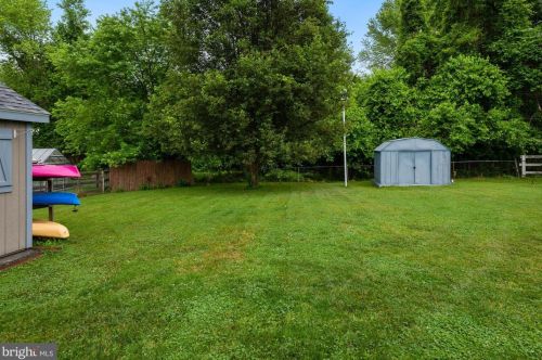 17516 Harmony Church Rd, Hamilton VA  20158-9040 exterior