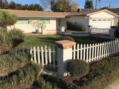 3027 Floravista Ct, Riverside, CA 92503-5402