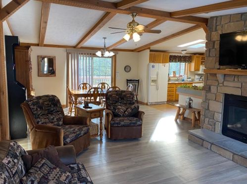 298 Berry Ln, Wisconsin Dells WI  53965-8360 exterior