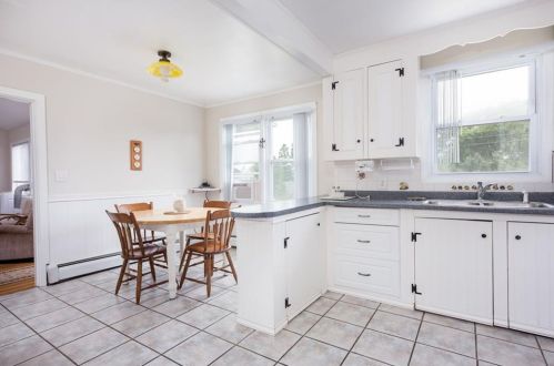 120 Treasure Rd, South Kingstown RI  02882-2119 exterior
