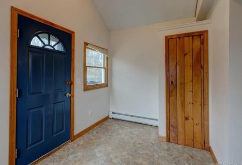 21 Moore Ave, Lyme CT  06371-1216 exterior