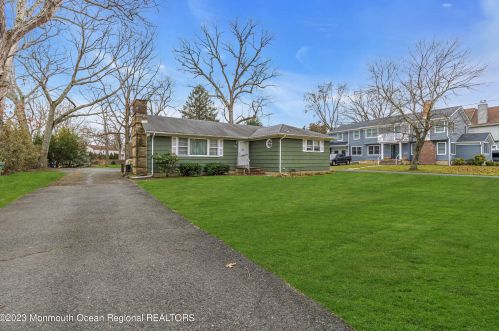 894 Central Ave, Lakewood, NJ 08701-3010