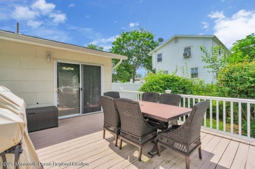 34 Wyoming Dr, Jackson Twp NJ  08527-1544 exterior