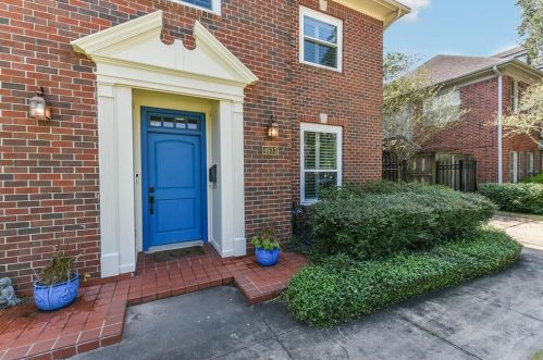 4603 Willow St, Bellaire, TX 77401-4212