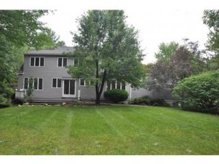 93 Old Nashua Rd, Londonderry NH  03053-3613 exterior