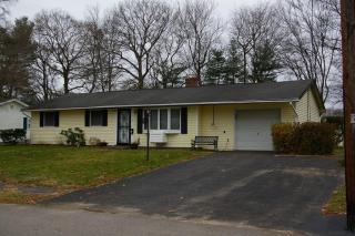 15 Bradford St, Holbrook, MA 02343-1803