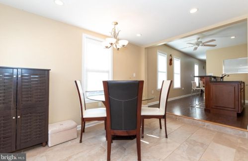 25 Maple Ave, Yardley PA 19067-6642 exterior