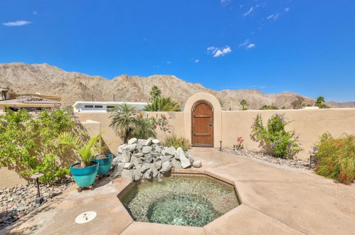 54560 Avenida Madero, La Quinta CA  92253-3725 exterior