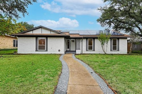 1605 Richforest Dr, Richardson, TX 75081-2154