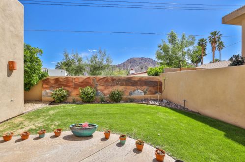 54560 Avenida Madero, La Quinta CA  92253-3725 exterior