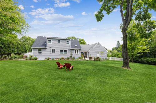 25 Cardinal Ct, West Nyack NY  10994-1031 exterior