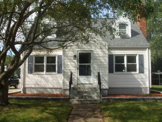 103 Center St, Manchester, CT 06040-5203