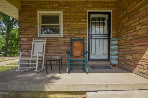 6948 Harrison Ave, Hammond, IN 46324-1922