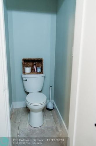 430 Emerald Ave, Fort Pierce FL  34945-2123 exterior